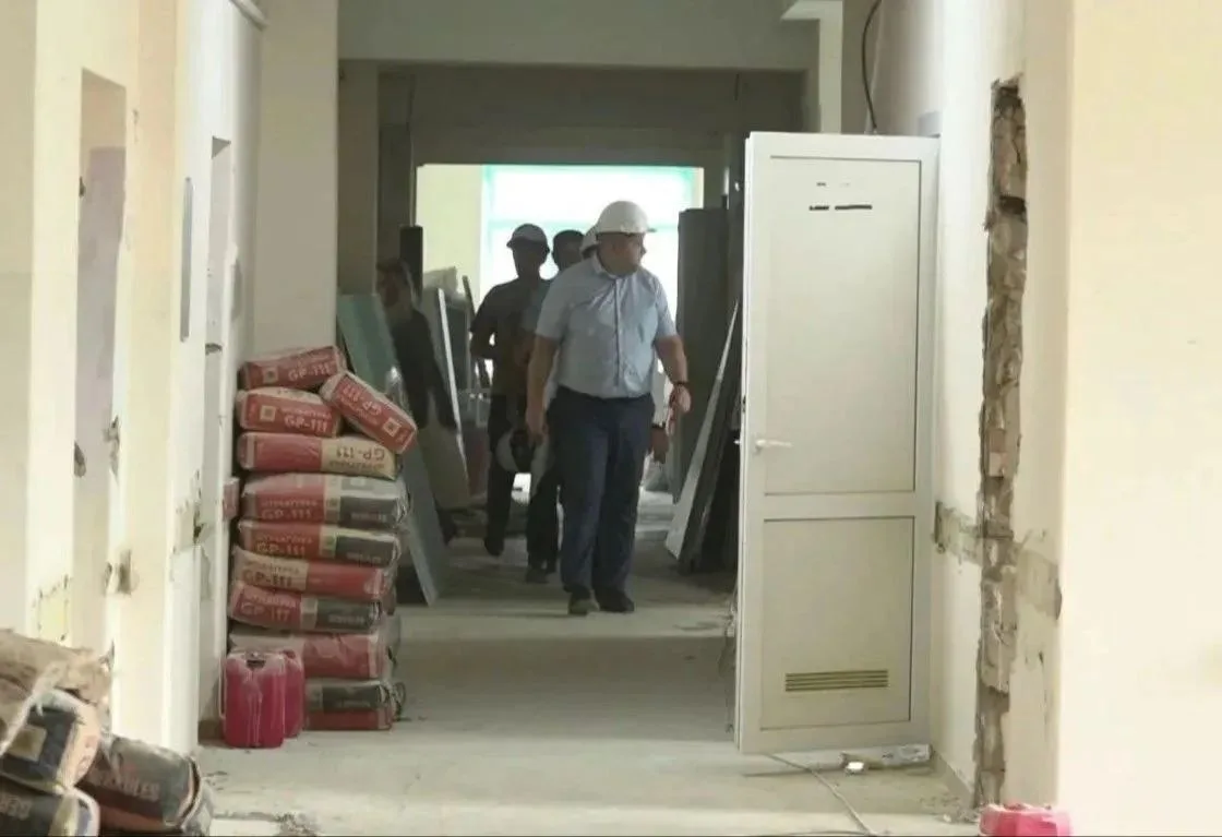 Ремонт роддома №3 в Новокузнецке вышел на новый этап 
 
🏥 Капитальный ремонт акушерского стационара