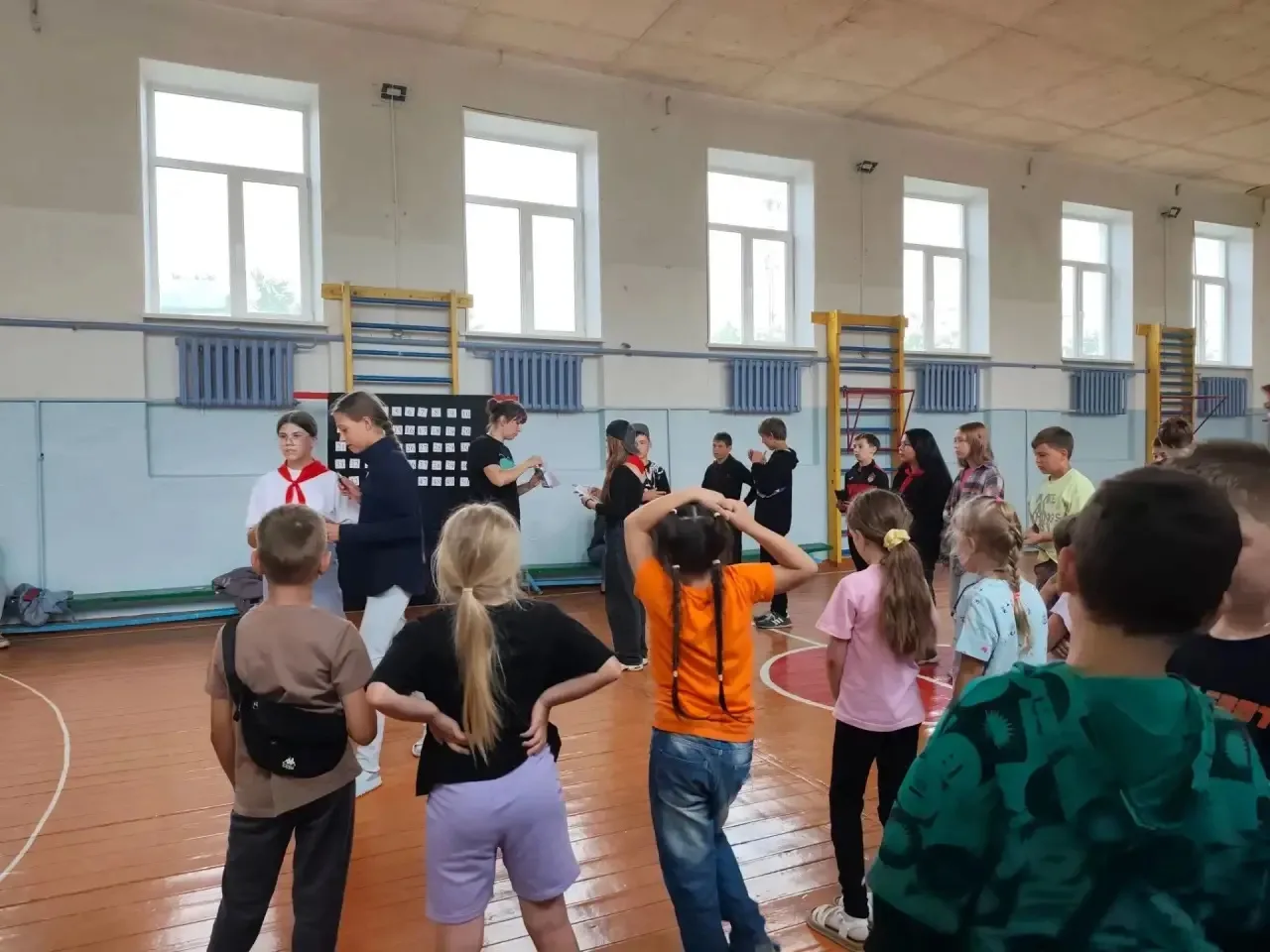 🌟 В нашем школьном лагере прошло увлекательное мероприятие – Музыкальное лото! 
Ребята погрузились 