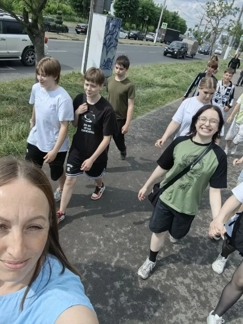А 8Г класс сегодня посетил важную и интересную лекцию, посвящённую Дню России: "Россия - единство в 