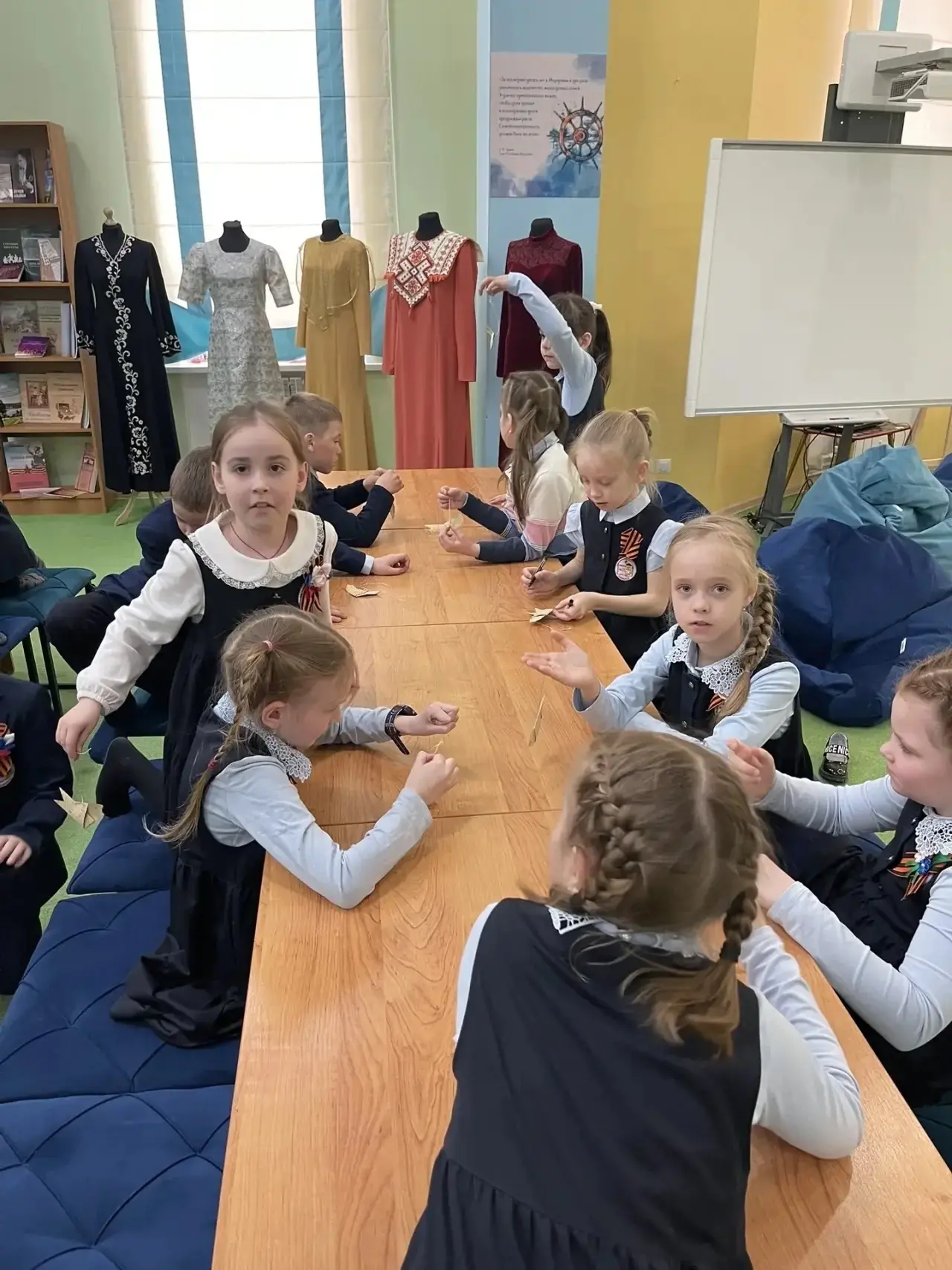 ✨ Экскурсия в мир весны: «Жаворонки» в краеведческом музее!  ✨ Краеведческий музей - это не просто х