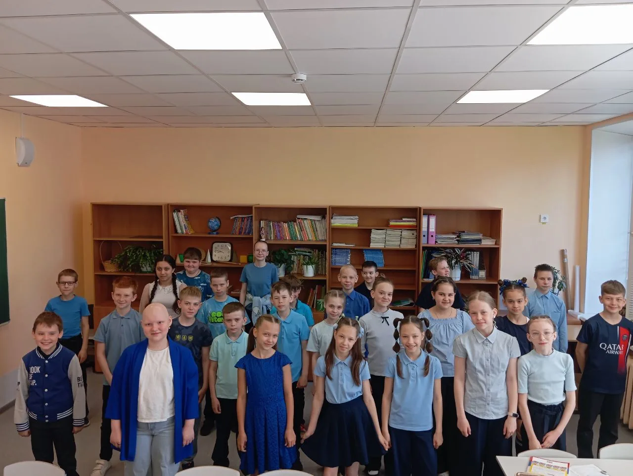 🎨 РАЗНОЦВЕТНАЯ неделя в школе!   📚 Когда пройдена вся программа, написаны контрольные, и всё вокруг 