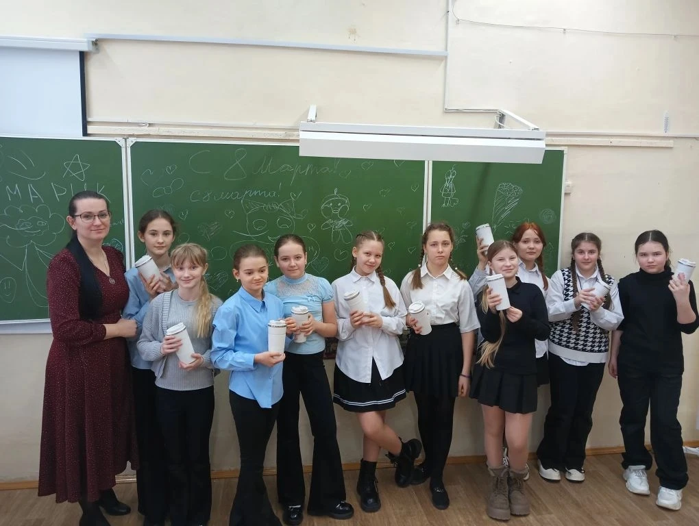 🌸 Предпраздничное тепло в наших стенах!  Сегодня в нашей школе царила особенная атмосфера — атмосфер