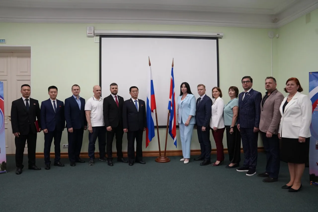 Выставка, посвященная российско-корейским отношениям, открылась в Хабаровске

В Дальневосточной госу