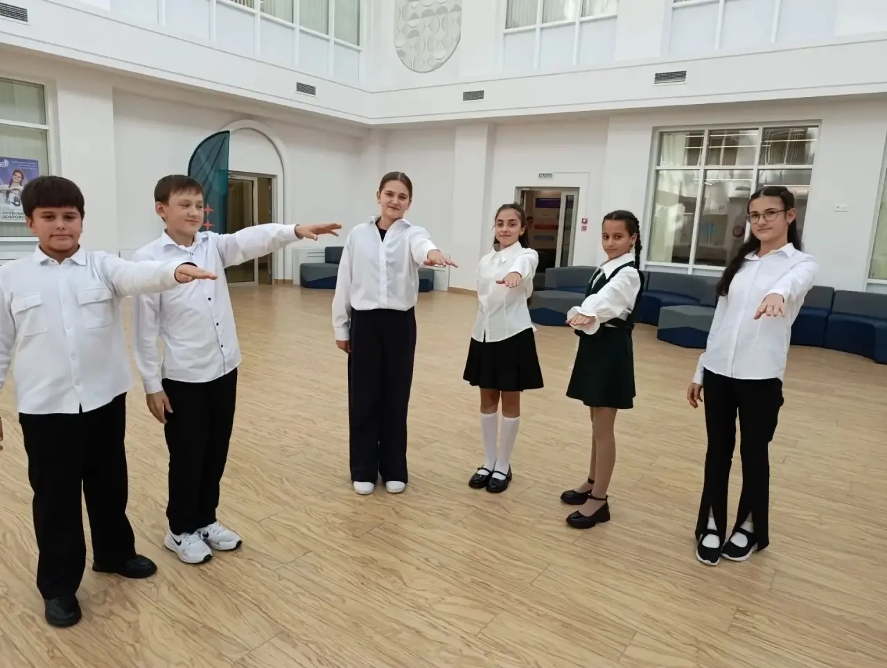 Сегодня 6«А» учился распутывать «Узелки»🧶