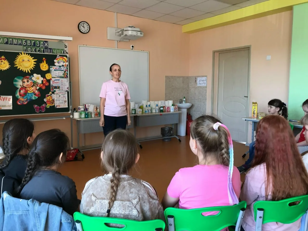 ☀️Креатив, командная работа и «зарядка для ума»: специалисты РЦППМС заряжают школьников позитивом

✨