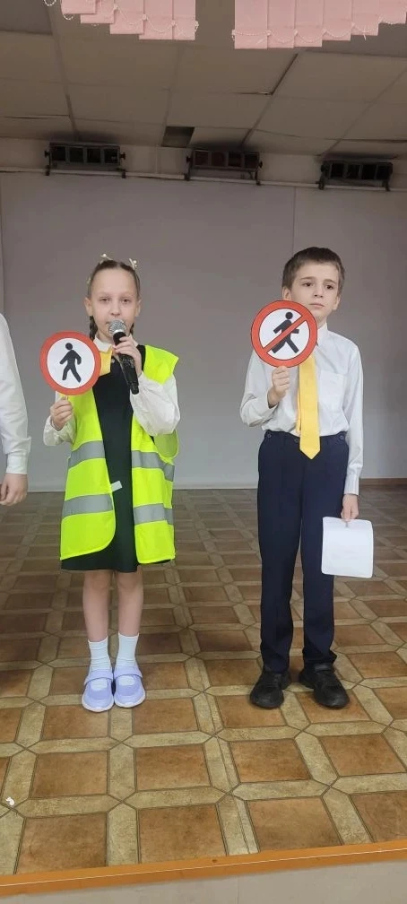 🚦 6 марта – День рождения ЮИД! 🚦  6 марта, в день создания отрядов ЮИД, активисты отряда «Зебра» (2а