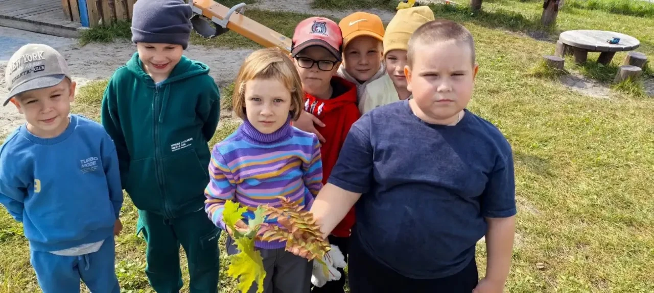 🍂 Золотая осень на прогулке: изучаем природу вместе с детьми! 🍁
