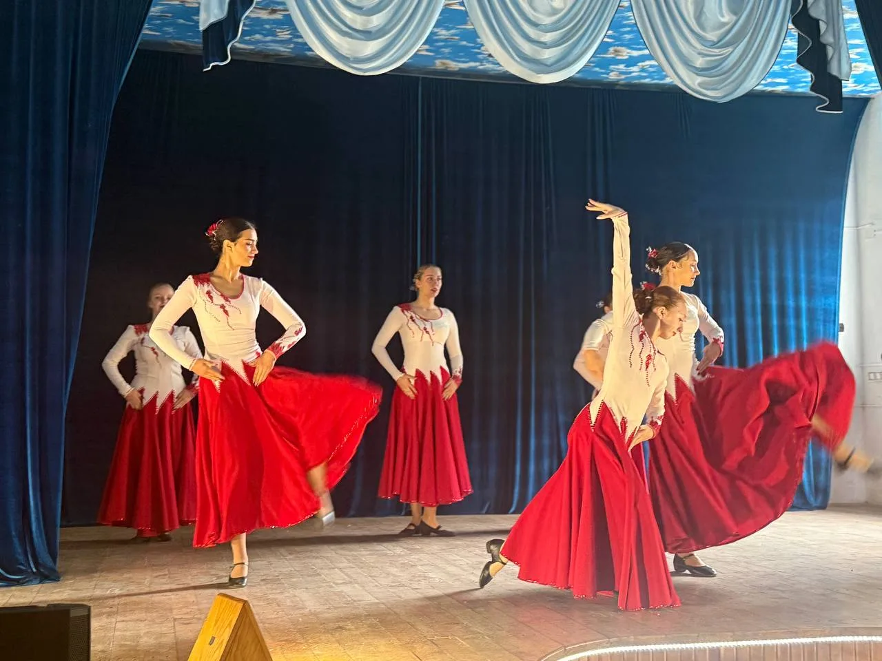 2️⃣ сентября в нашем колледже прошел праздничный концерт, который подарил всем присутст...