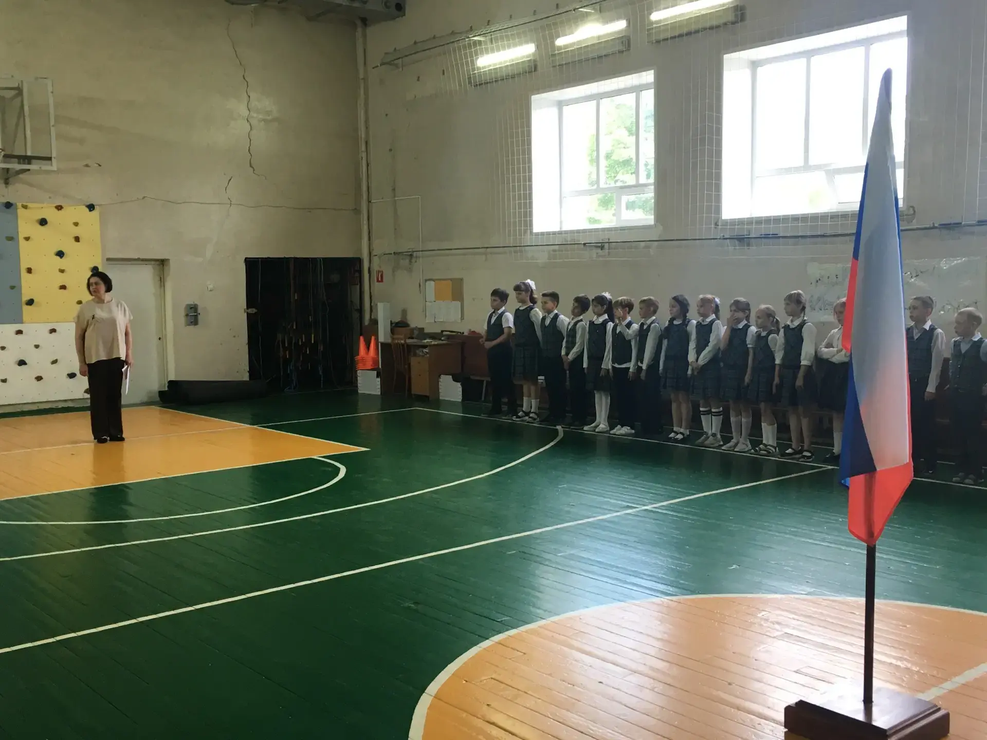 📌 Подводим итоги четверти: 1, 2 и 3 классы ✅  Сегодня, 25 мая, на линейке мы подвели итоги четверти.