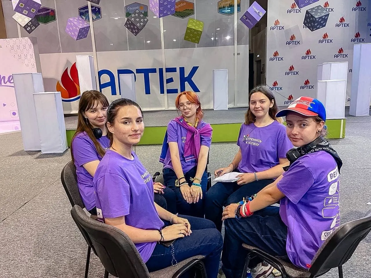 🎉 Внимание, школьники всей России! 🎉

У тебя есть шанс стать частью чего-то по-настоящему масштабн