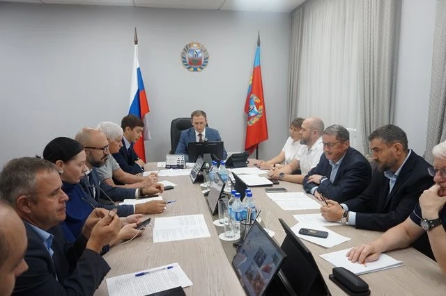 В Алтайском крае обсудили реализацию федерального проекта по повышению производительнос...