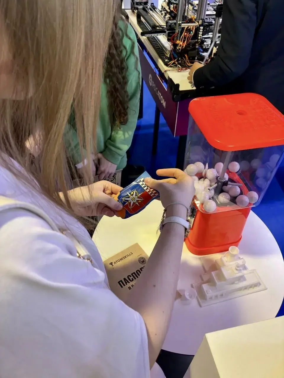 ✨ Сегодня обучающиеся 8И класса посетили масштабное мероприятие - «Atomskills 2026» в Екатеринбург-Э