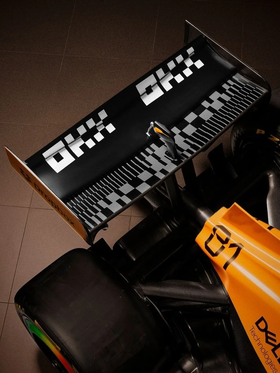 🔥 McLaren представили специальные ливрею и комбинезоны для Гран-при Италии и Испании 2...