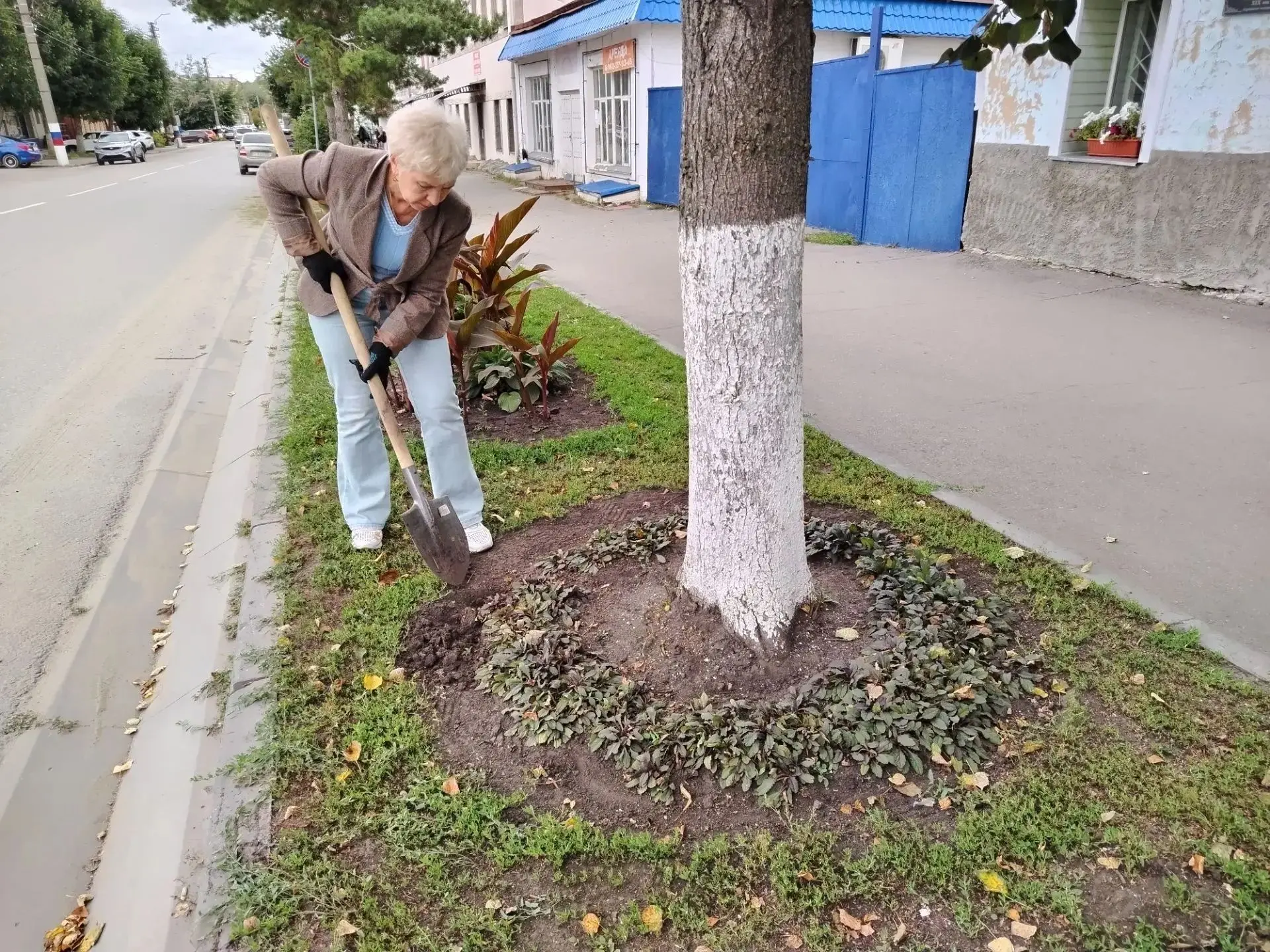 27  августа  сотрудники Нижнеломовского краеведческого музея приняли участие в общегоро...