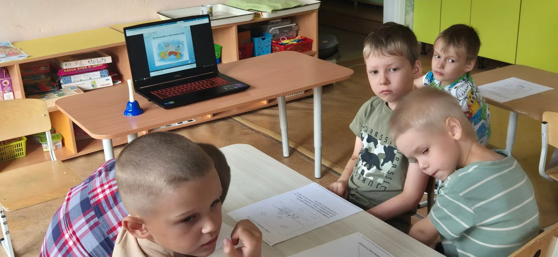 Воспитанники старшей группы в конце недели повторили правила поведения на воде летом🌊🤽‍♀️, поиграл