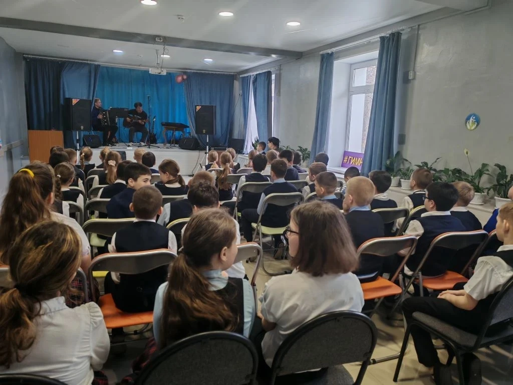 🎼 МУЗЫКАЛЬНЫЙ ПОДАРОК  ДЛЯ ГИМНАЗИСТОВ МЛАДШИХ КЛАССОВ   🎹🎤 Учащиеся музыкального отделения детской 