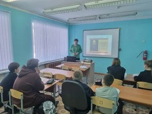 В рамках проекта «БиблиоШкола» для учеников 7кл. МОУ Сумароковской ООШ библиотекарь Сумароковской се