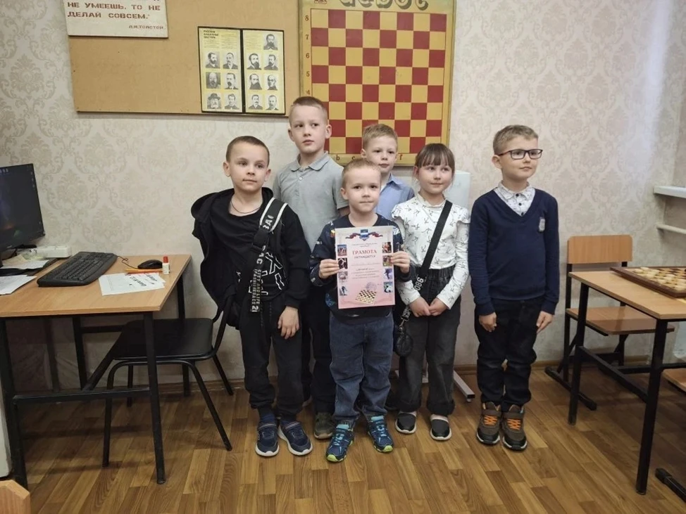 Поздравляем нашу команду с отличным результатом на соревнованиях «Чудо шашки»!  В командных соревнов