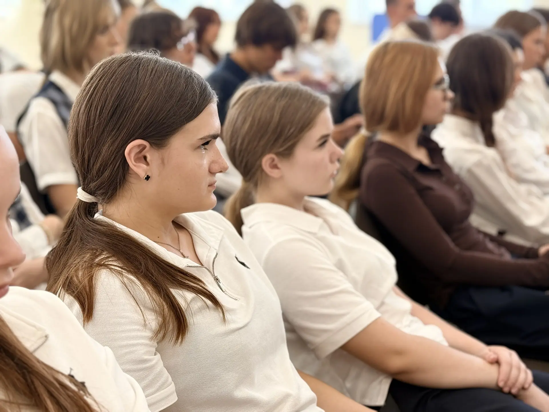 🎓 Профориентационная встреча в МБОУ СОШ №17 г. Азова: выбираем путь в будущее!