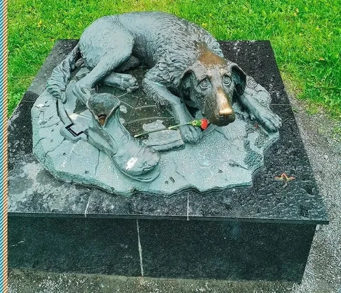 В Москве есть памятник человеческой жестокости, равнодушию и комфорту. И этот же памятн...