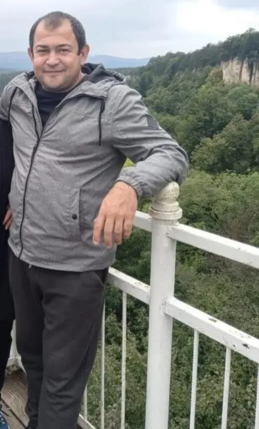 Сегодня утро комитета начинается с поздравлений ко дню рождения и.о. председателя комитета Меретуков