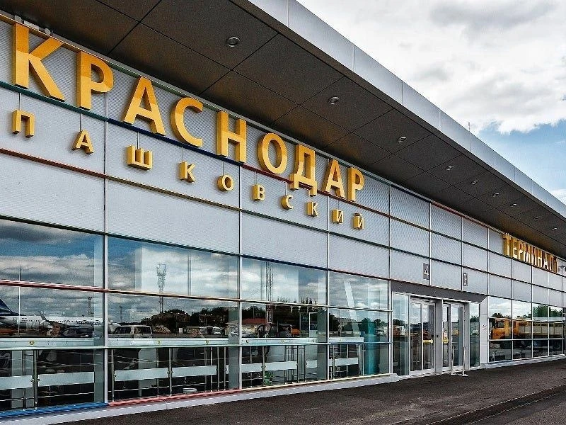 В аэропортах Краснодара и Геленджика сняли ограничения ещё глубокой ночью
