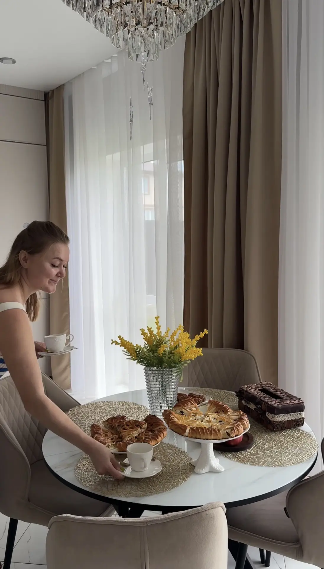Доброе 🌿
Сегодня выпекала пироги , у папы годинка 22 года 🙏🕊️🥲