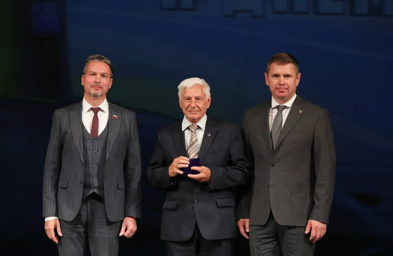 «ЗА ЗАСЛУГИ ПЕРЕД СЕВЕРОДВИНСКОМ»