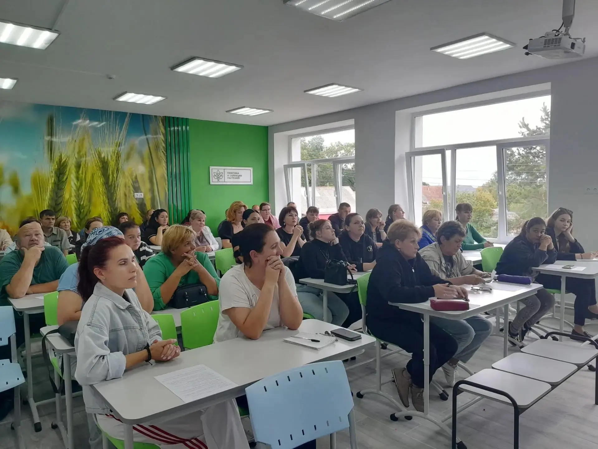 4 сентября в нашей школе прошло первое общешкольное собрание в этом учебном году. Встре...
