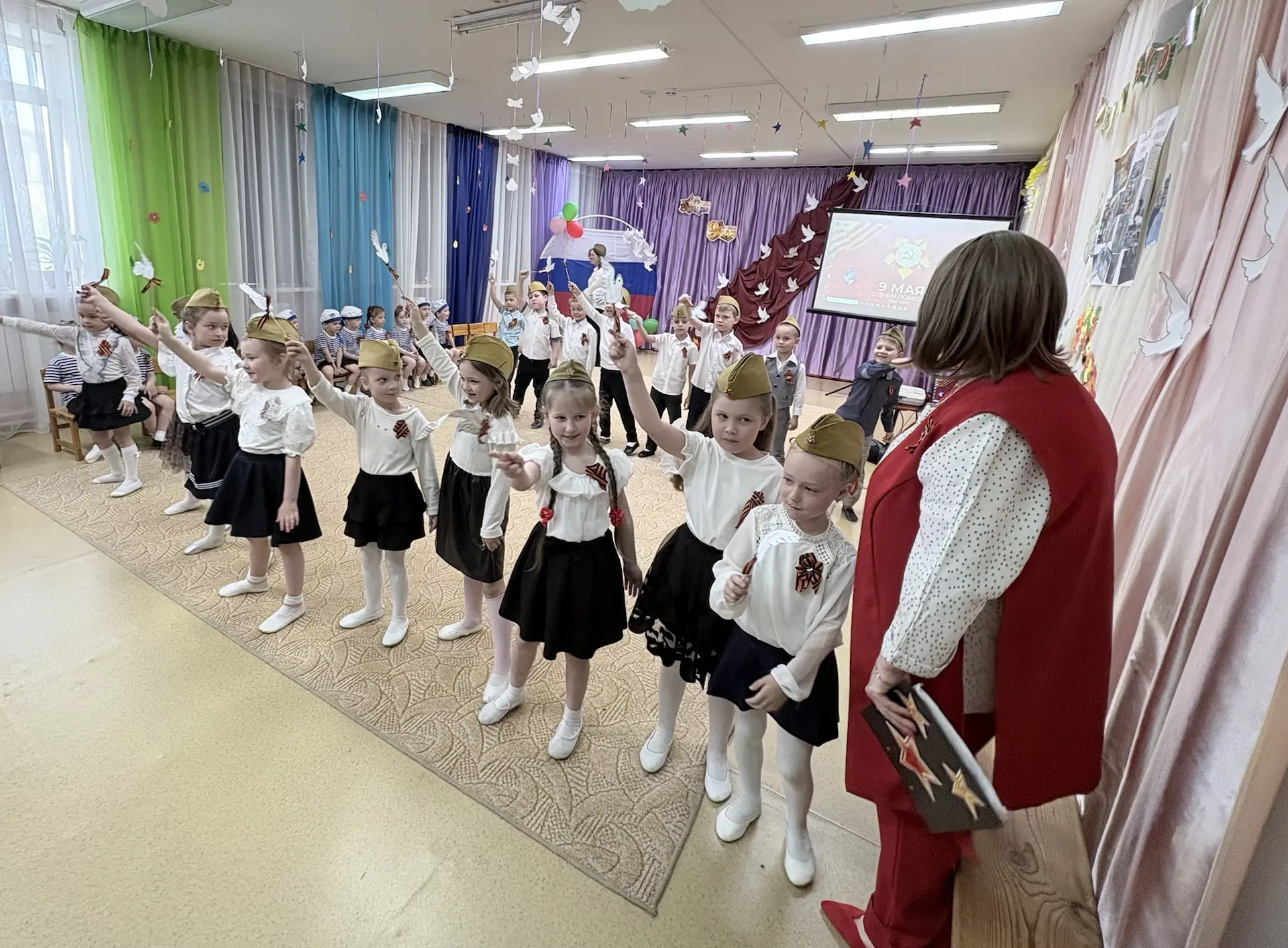 Сегодня с самого утра в нашем детском саду звучала душевная  музыка 🎵