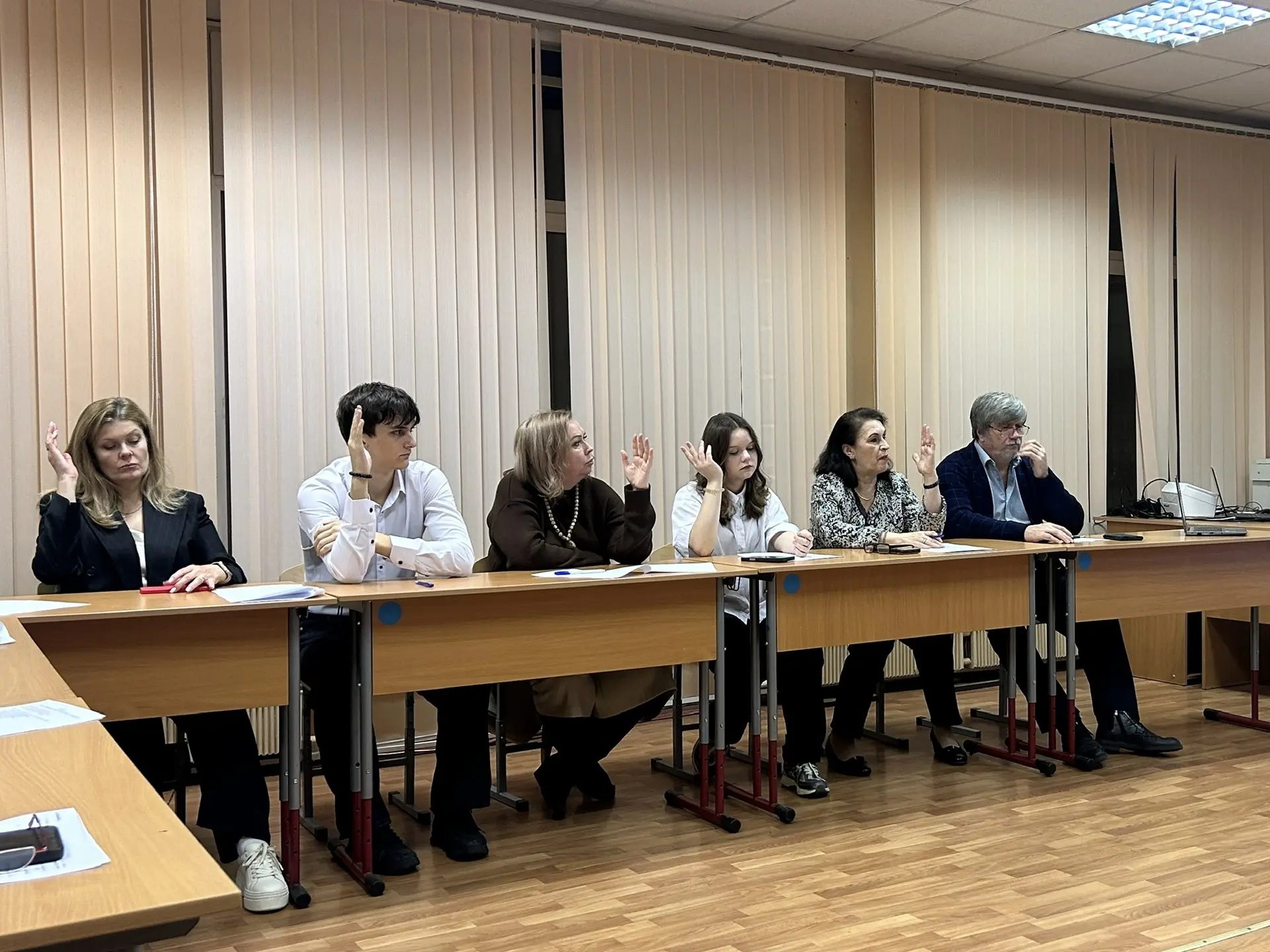 Первый раз в первый класс!   👩‍💻 На прошлой неделе состоялось заседание Управляющего совета, на кото