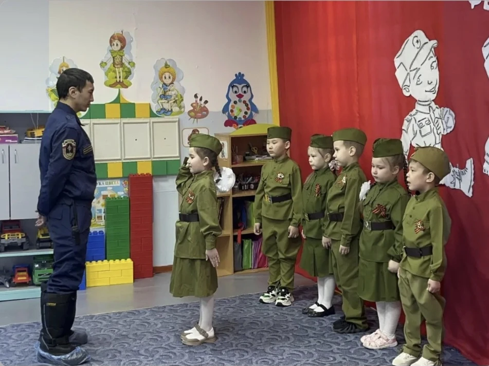 ✨ "Смелые, сильные, ловкие!" – День защитника Отечества в нашем детском саду! 👏🏻
