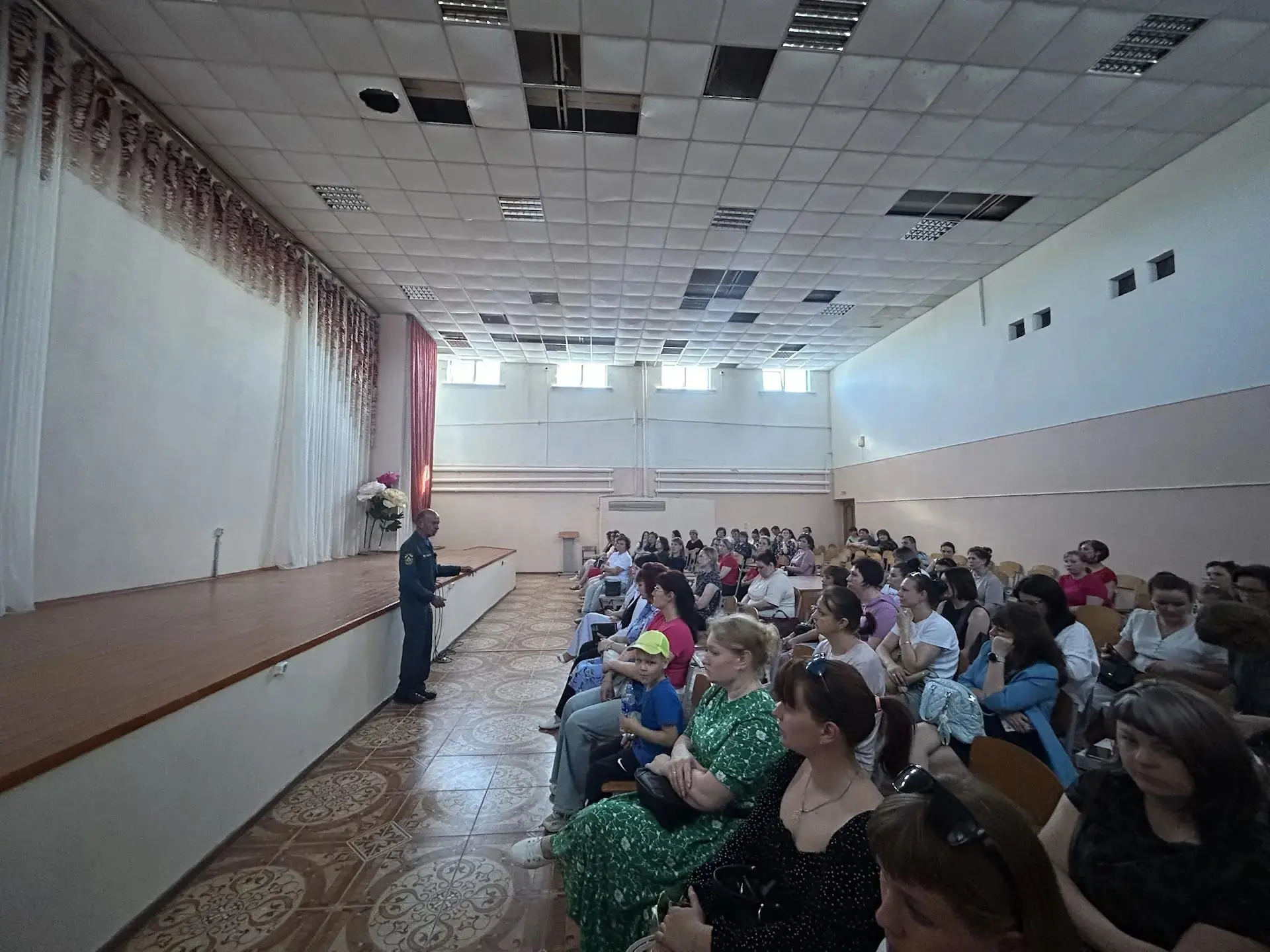 20 мая в школе прошли итоговые общешкольные родительские собрания. На собраниях присутствовали сотру