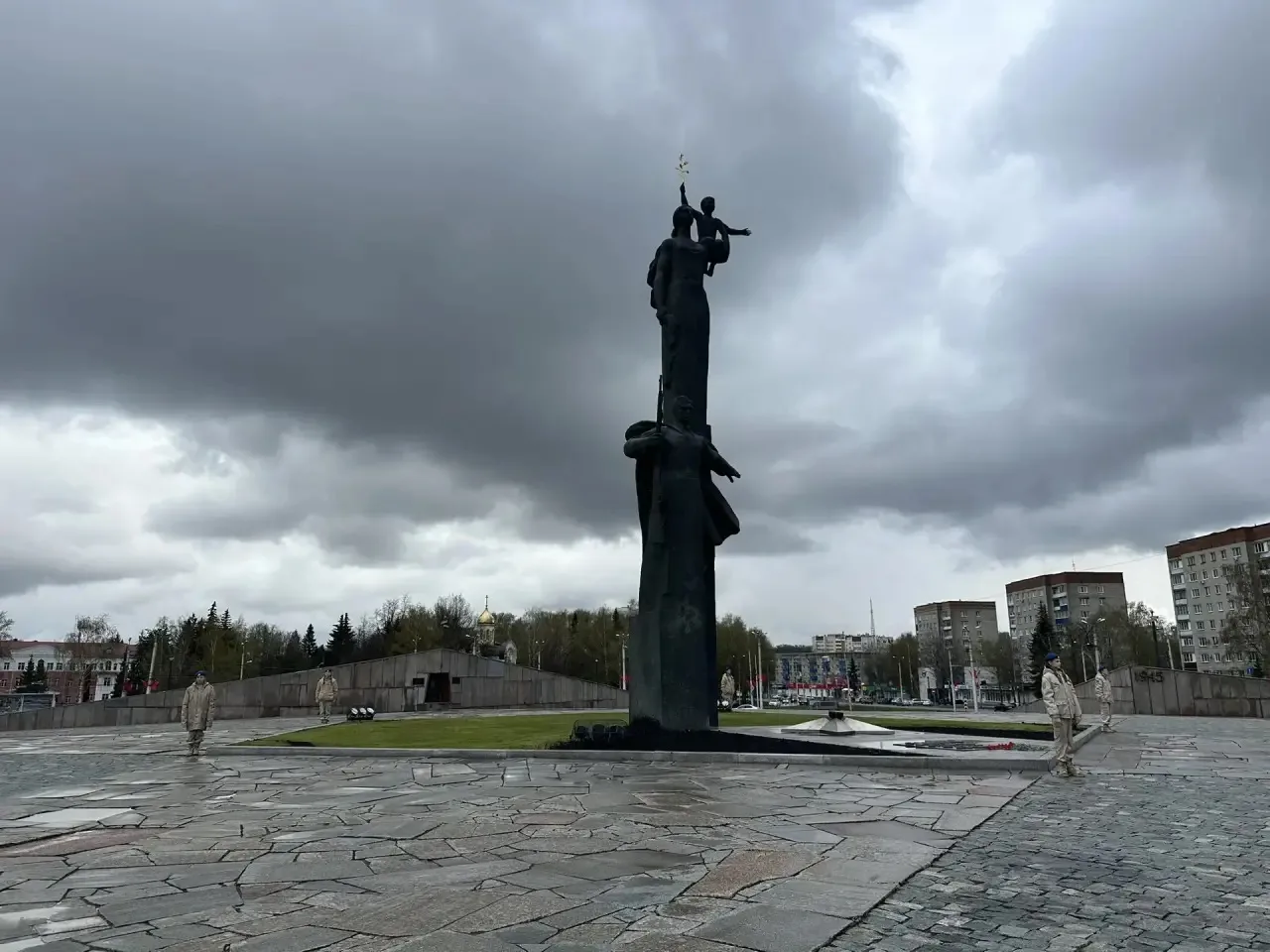 🇷🇺 Вахта памяти. Пост №1 🕯️  Пост №1 — это не просто место, это символ уважения, благодарности и веч