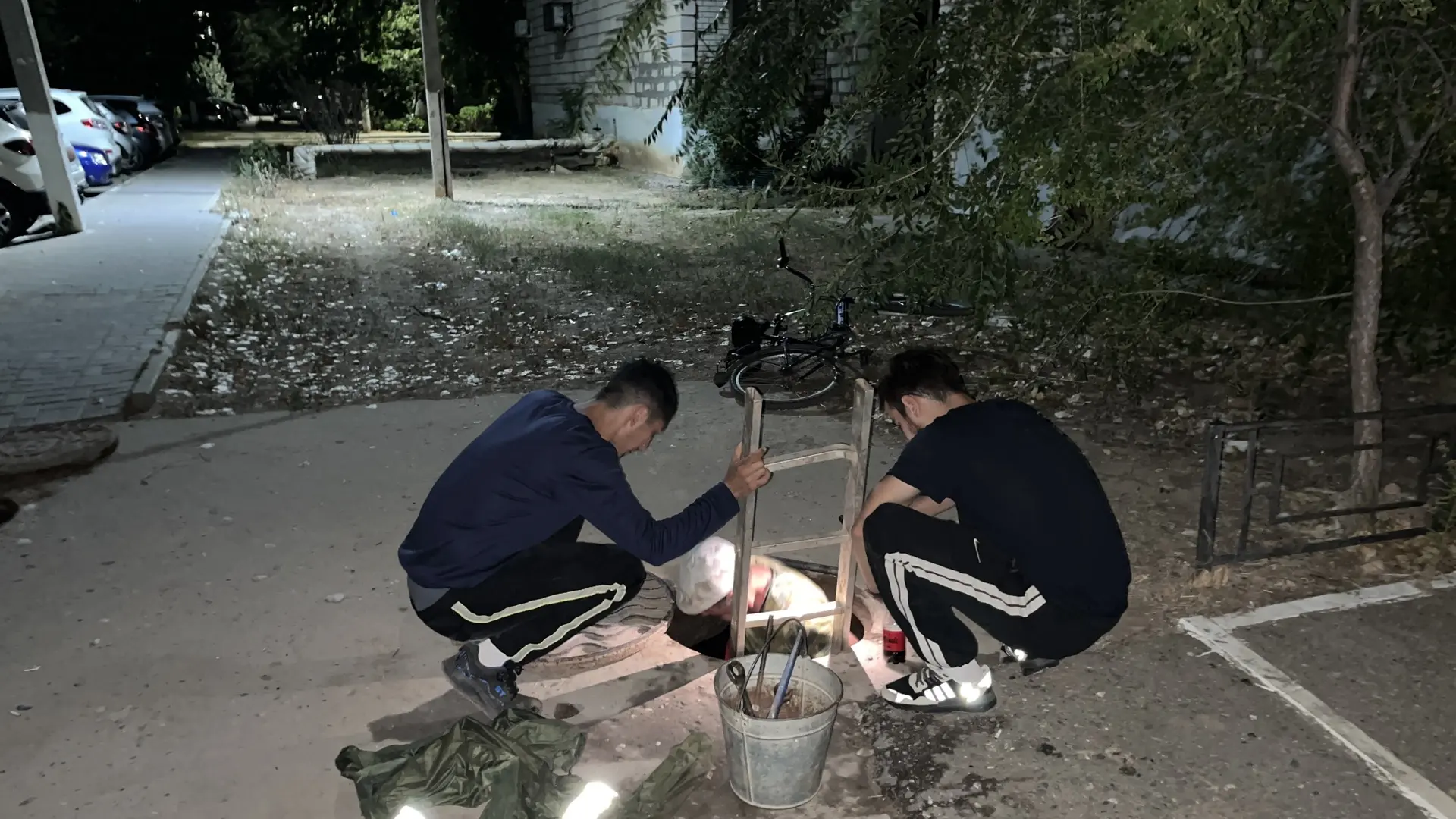 🔧 Уже почти полночь, а работы продолжаются!