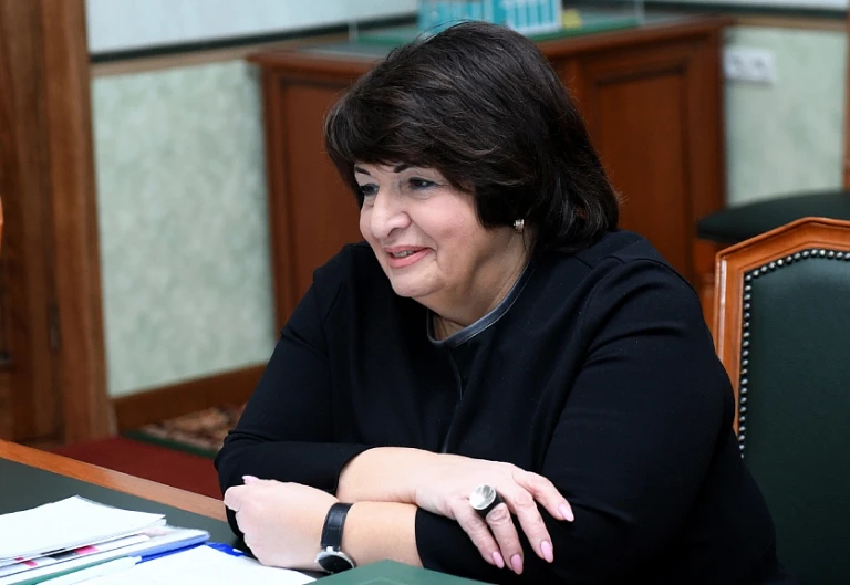 Главному врачу Центра специализированных видов медицинской помощи имени В.П. Аваева Каринэ Александр