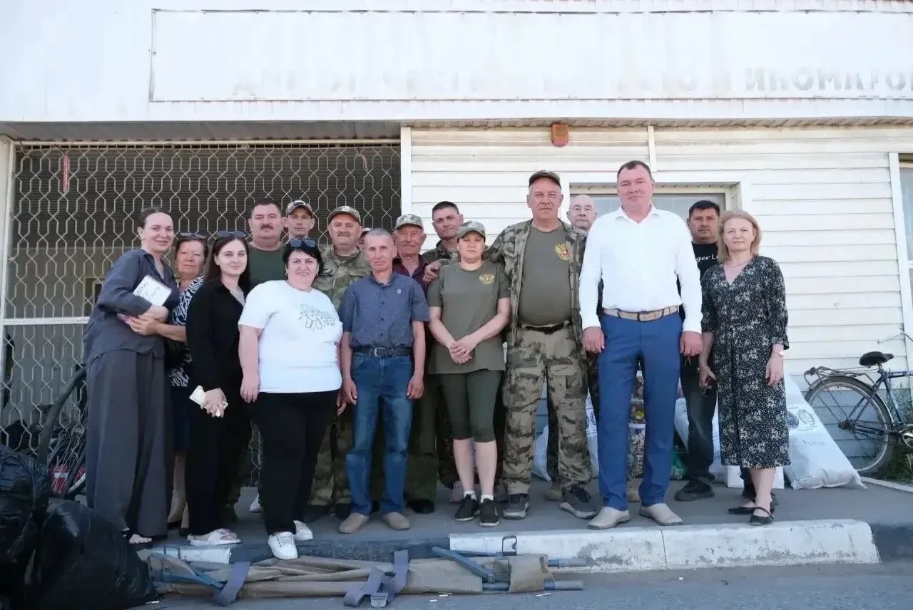Очередную партию гуманитарной помощи отправили бойцам волонтёры «Своих не бросаем»

В посылках для в