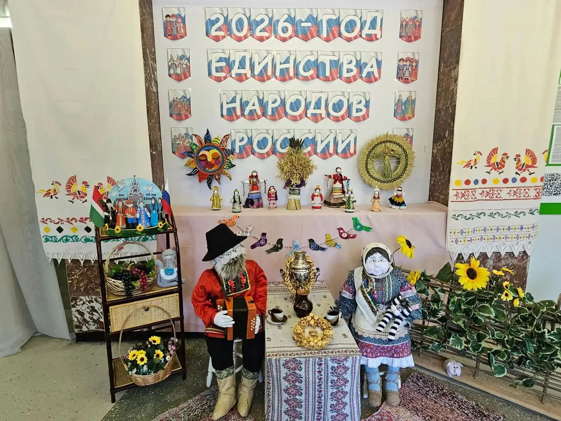 🔥Еще немного красоты, которую творят жители сельских поселений. 🌻 Их яркие подворья к...