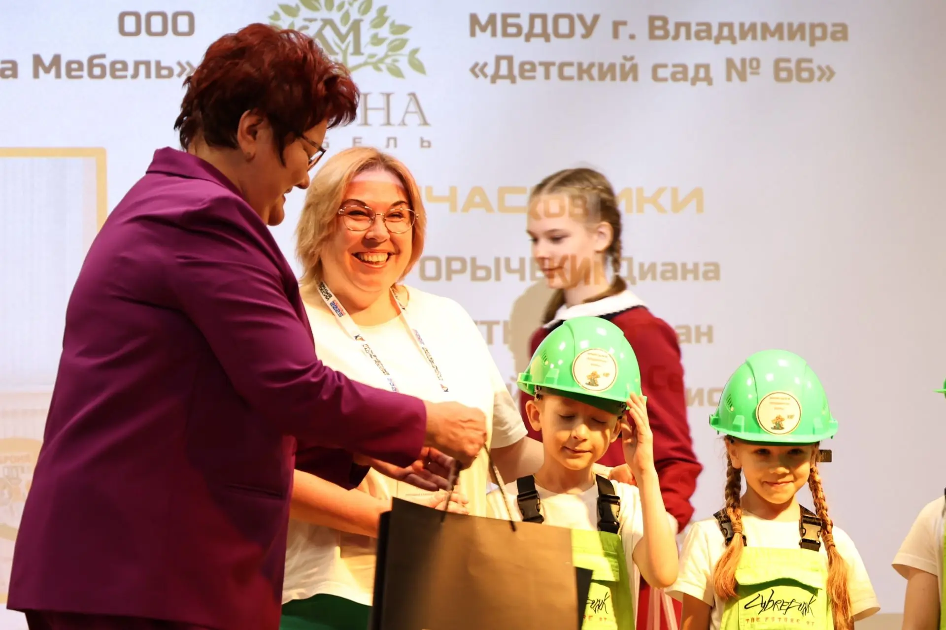 🚀Инженеры будущего из Владимирской области покоряют Челябинск!   💡С 14 по 15 мая в Челябинске пройде