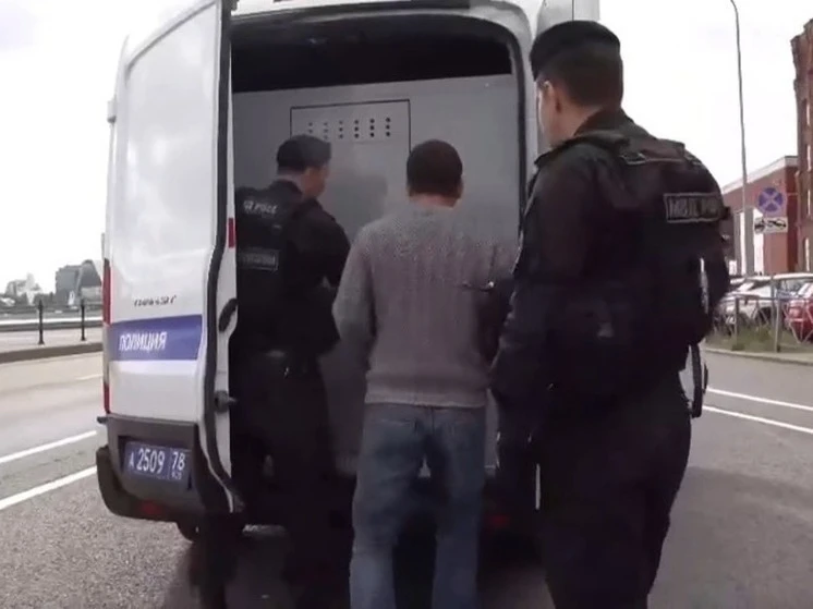 Экзамен на знание законов не сдали 22 человека в центре Петербурга