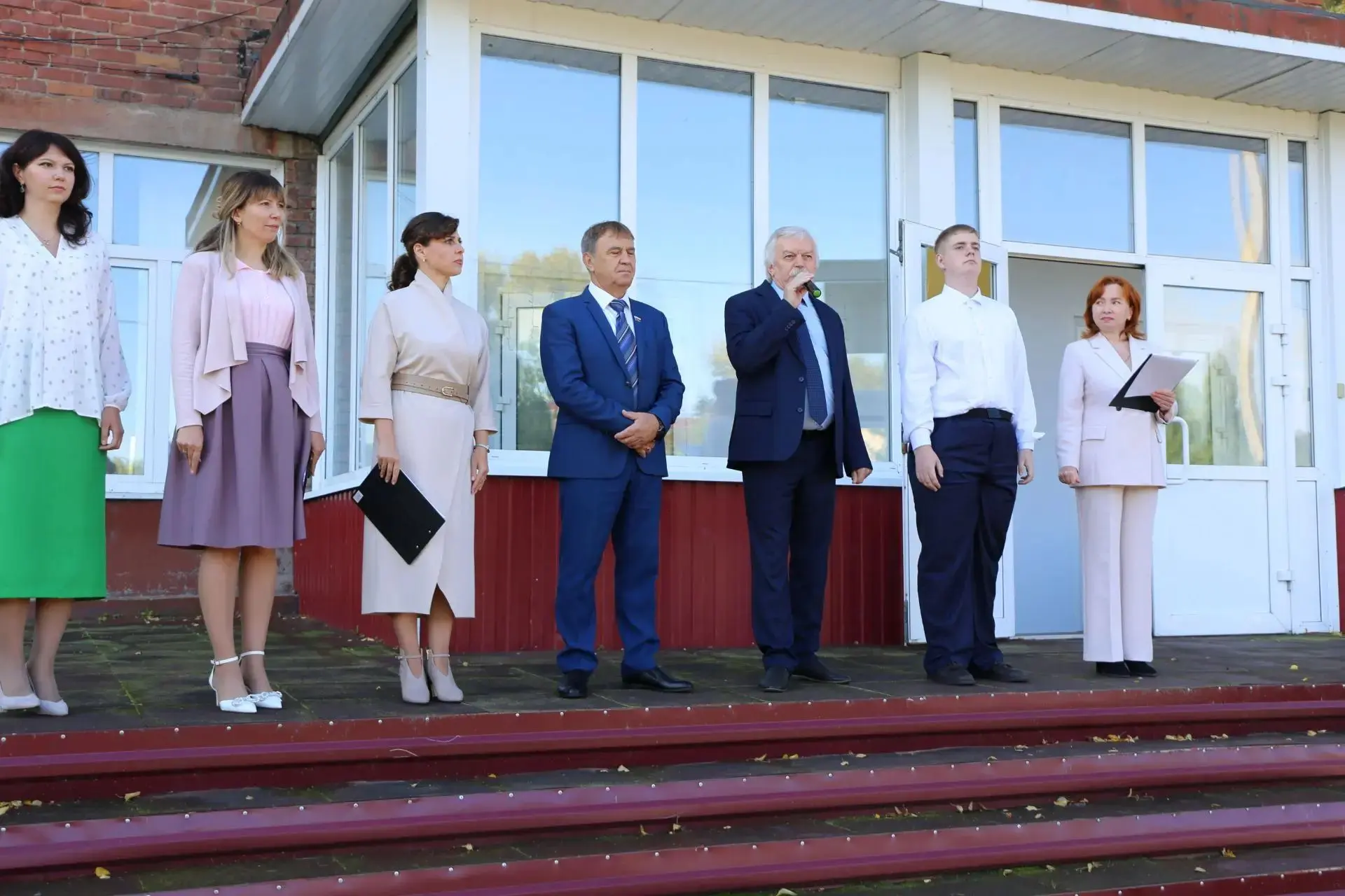 С Днём знаний! В добрый путь, студенты! 🎓✨