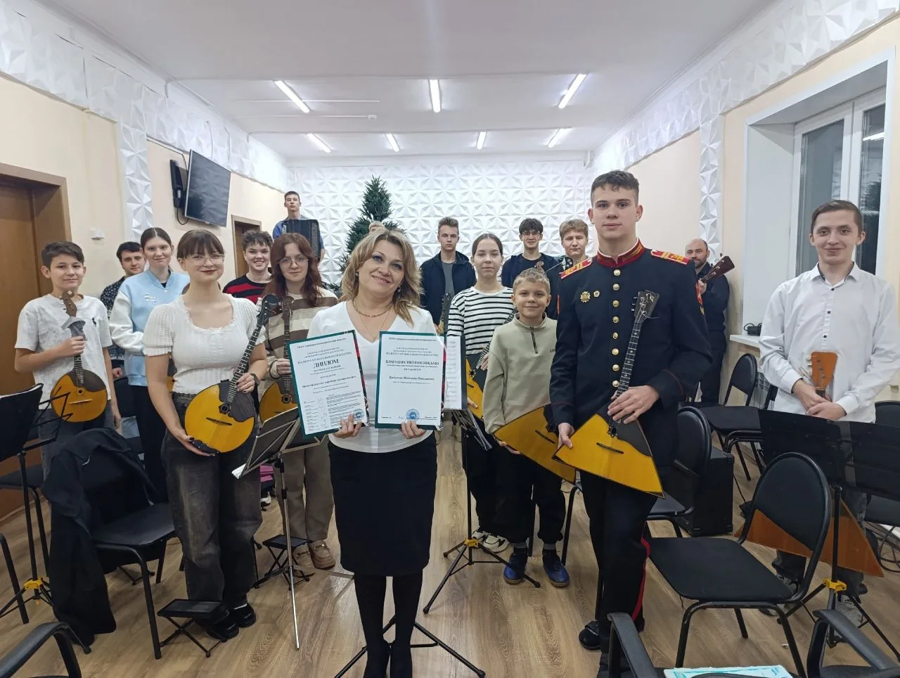 🎉 🥇 🏆 От всей души поздравляем  Оркестр русских народных инструментов и руководителя...
