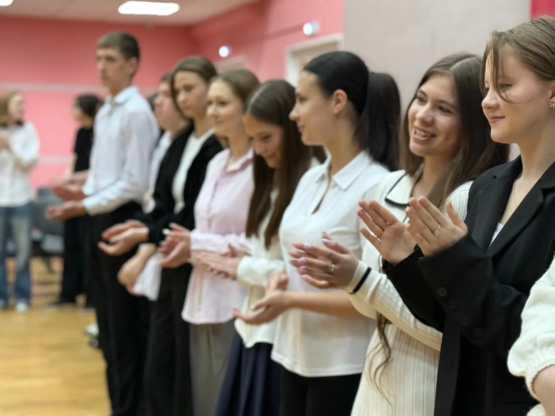 Торжественное завершение учебного года ⭐️  Сегодня в нашей школе прошли торжественные линейки в чест