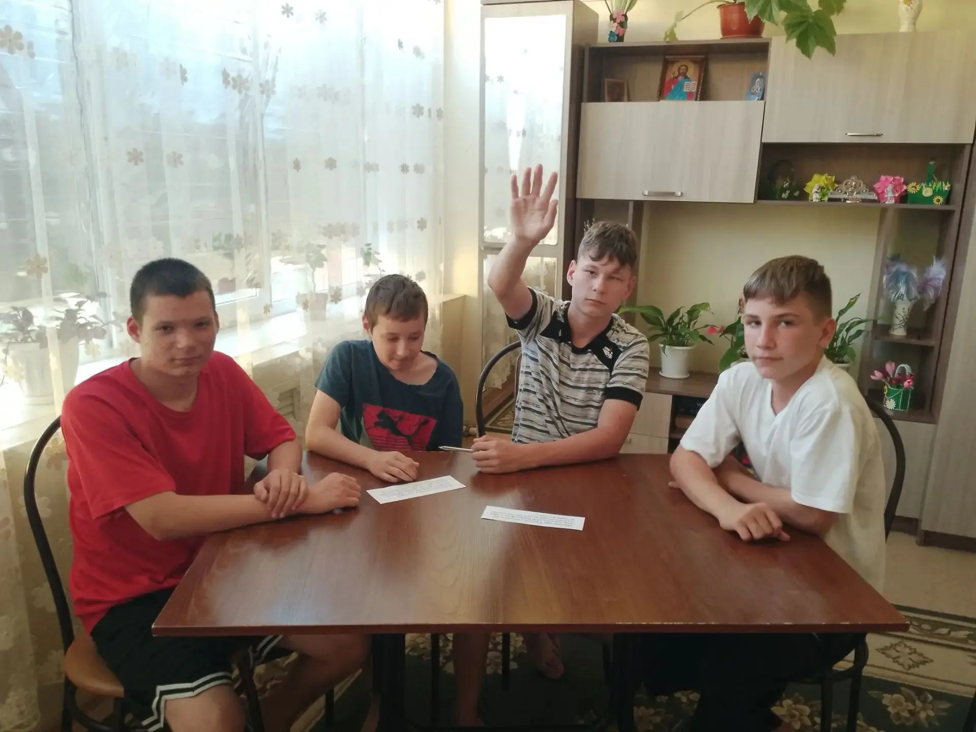 Воспитанники центра помощи детям "Ручеек" совершили увлекательное путешествие в мир сказок. ✨

Ребят