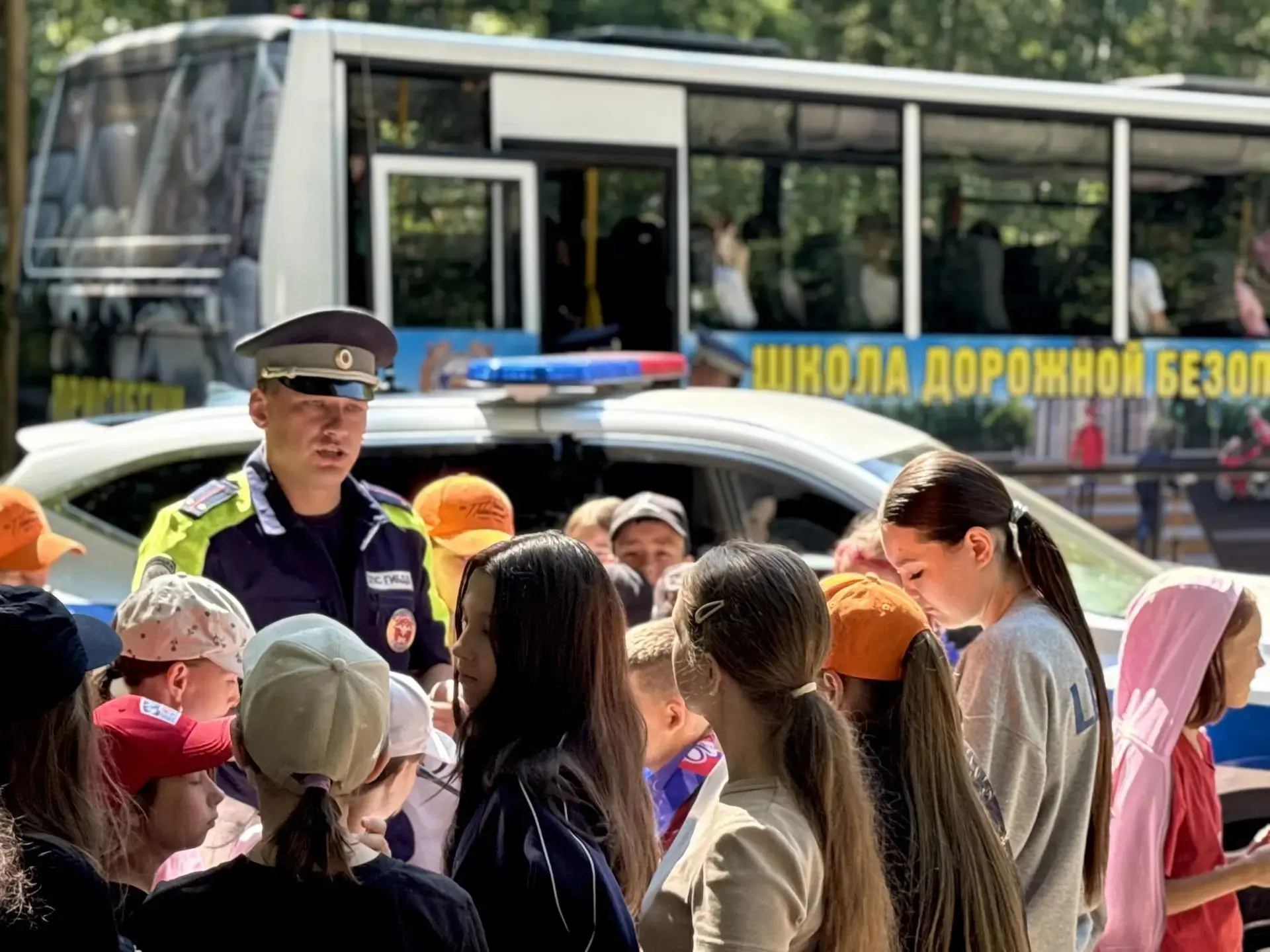 🚓 Агитавтобус ГИБДД завершил маршрут в Шелеховском районе