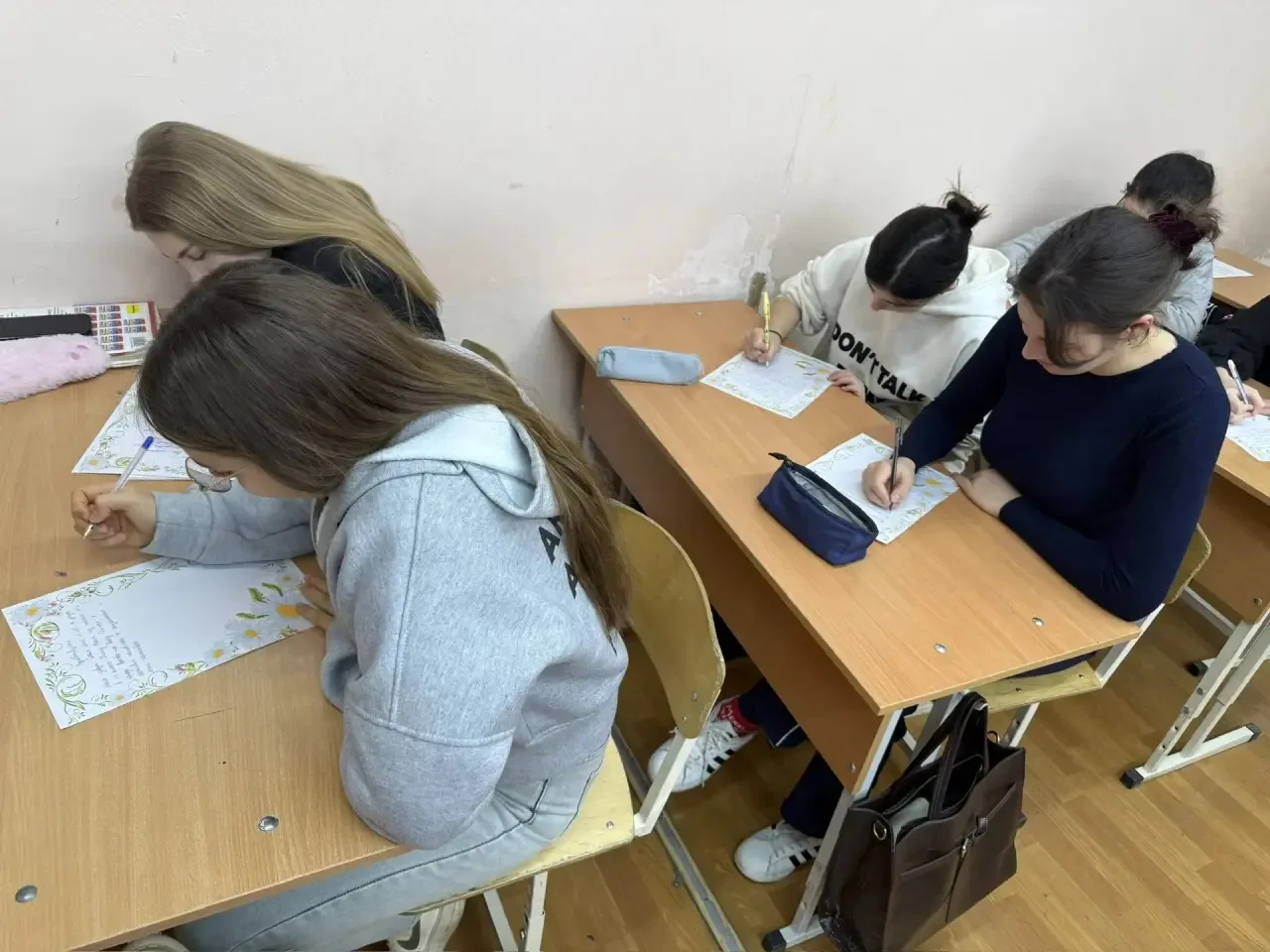 Внуки по переписке ✍📝💌  📌В нашей стране много людей, у которых нет ни родных, ни близких, но им нужн