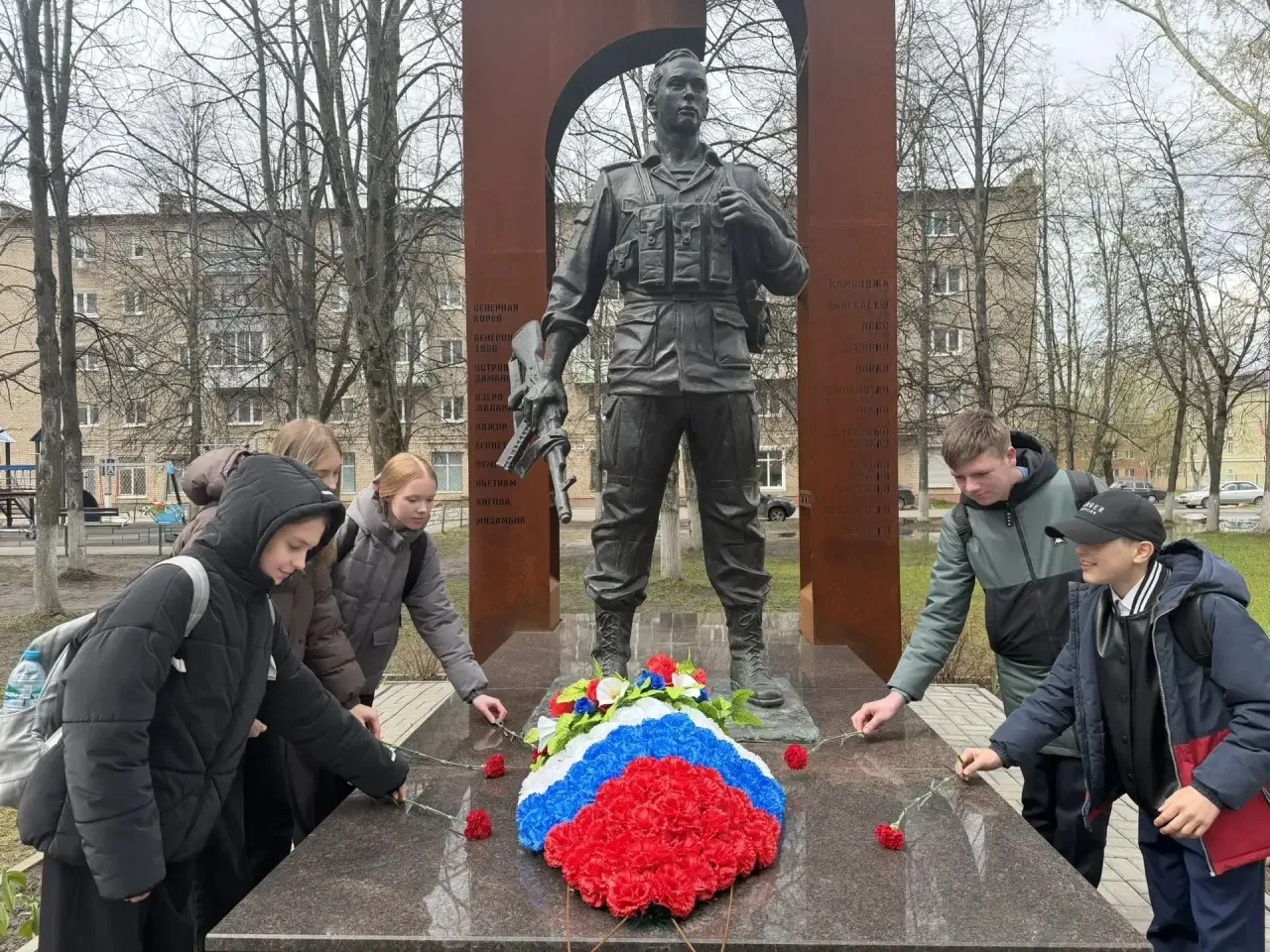 ✨ АКЦИЯ «Я ПОМНЮ» В РАМКАХ МАРАФОНА «НАСЛЕДНИКИ ПОБЕДЫ» ✨ 30 апреля наша школа присоединилась к масш