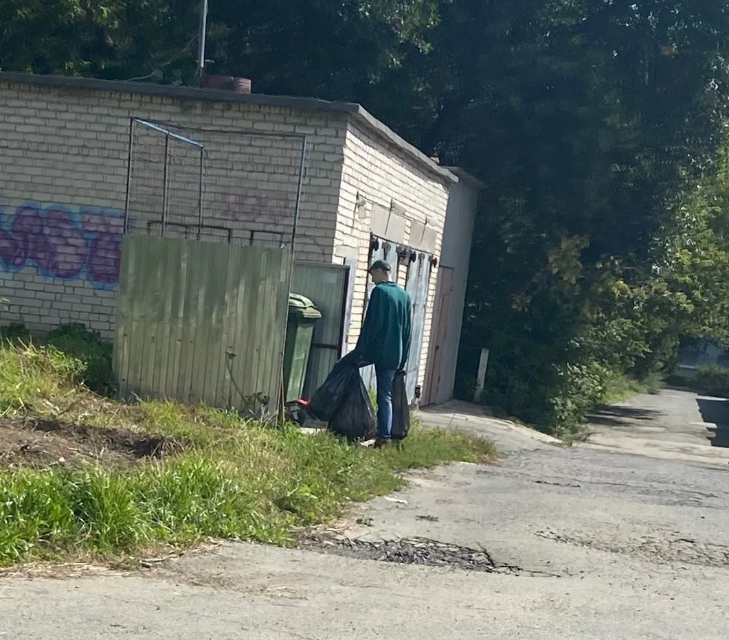 Количество мусорок в городе сокращается с астрономической скоростью. Контейнеры практич...