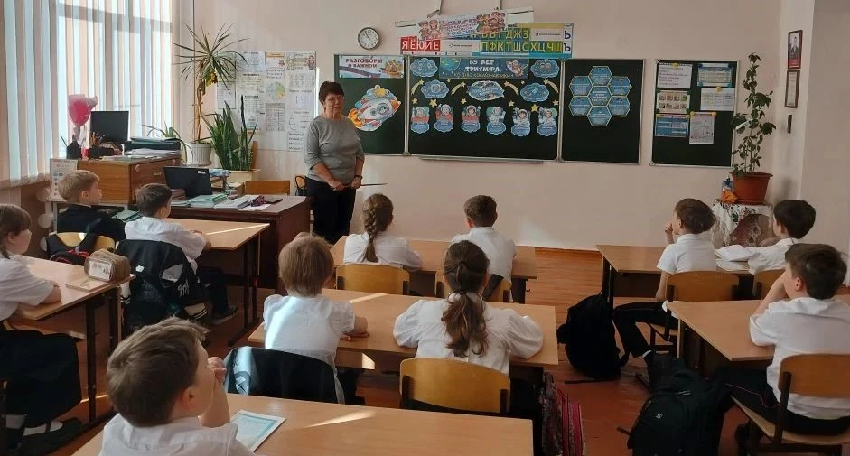 Первый учебный день четвертой четверти в школах Ейского района начался с традиционной торжественной 