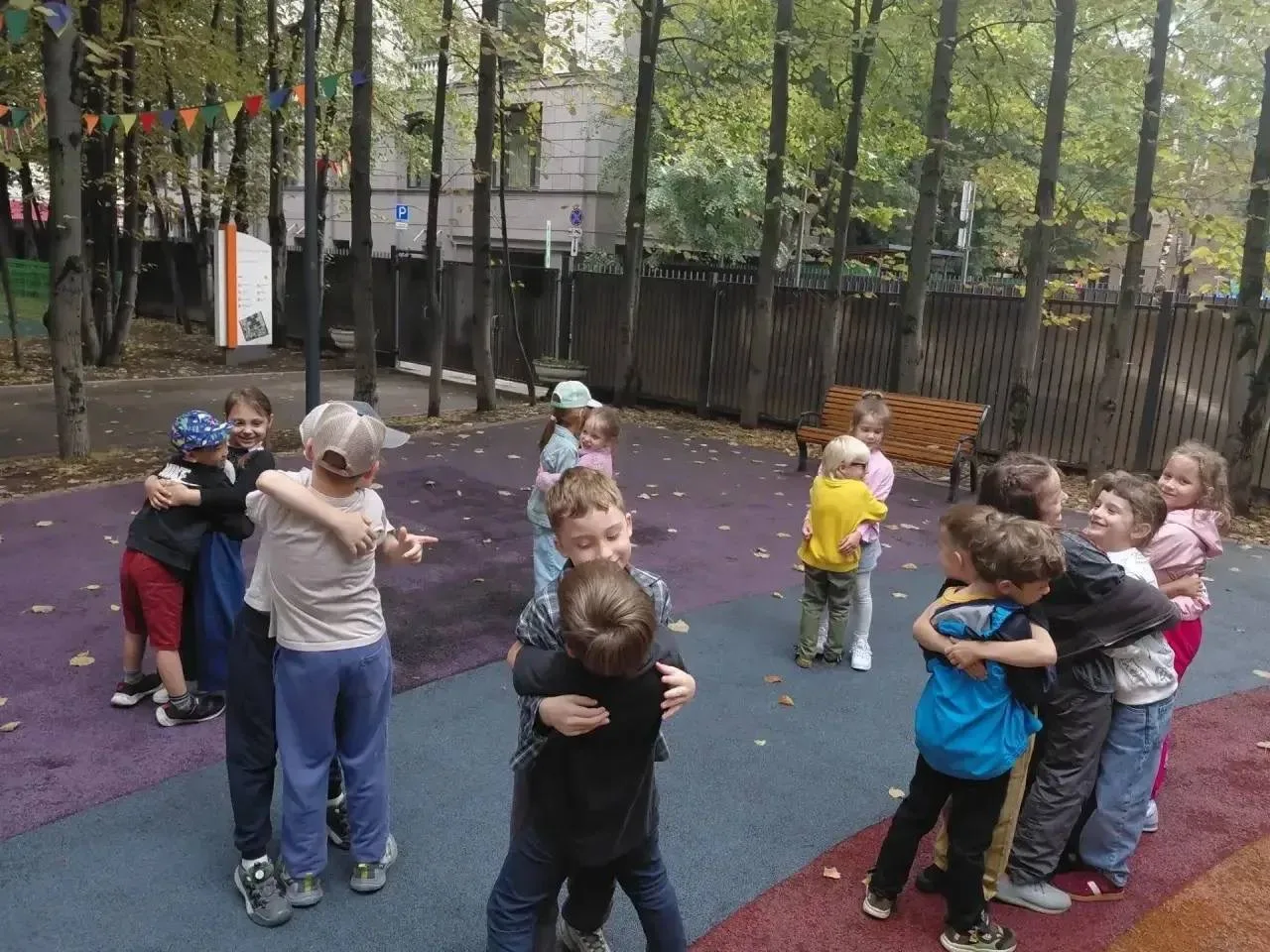 🤝🎈 30 июля — Международный день дружбы в нашем детском саду! 

Улыбка, вовремя протянутая рука, ум